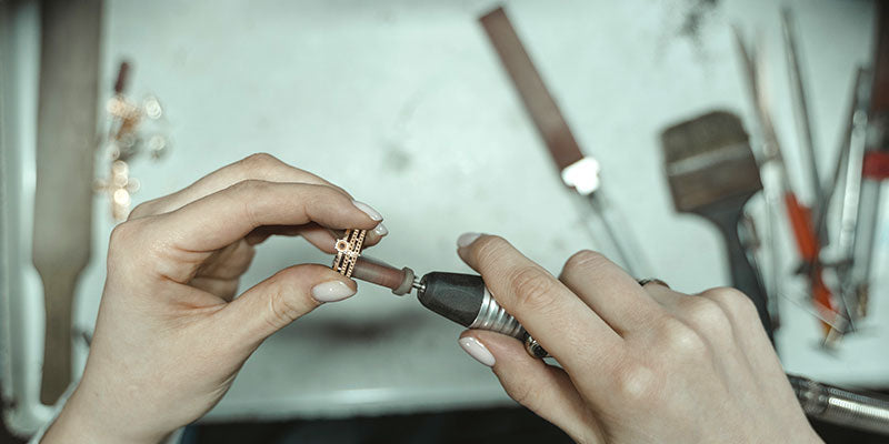 bespoke jewelry vs custom made jewelry blog header